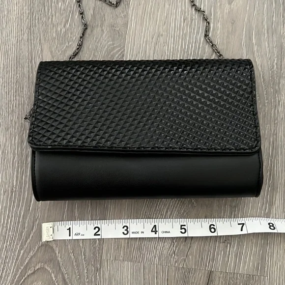 Neiman Marcus bag 🖤 - Picture 2 of 8